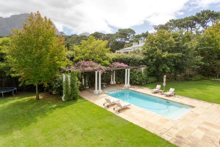 To Let 6 Bedroom Property for Rent in Constantia Western Cape